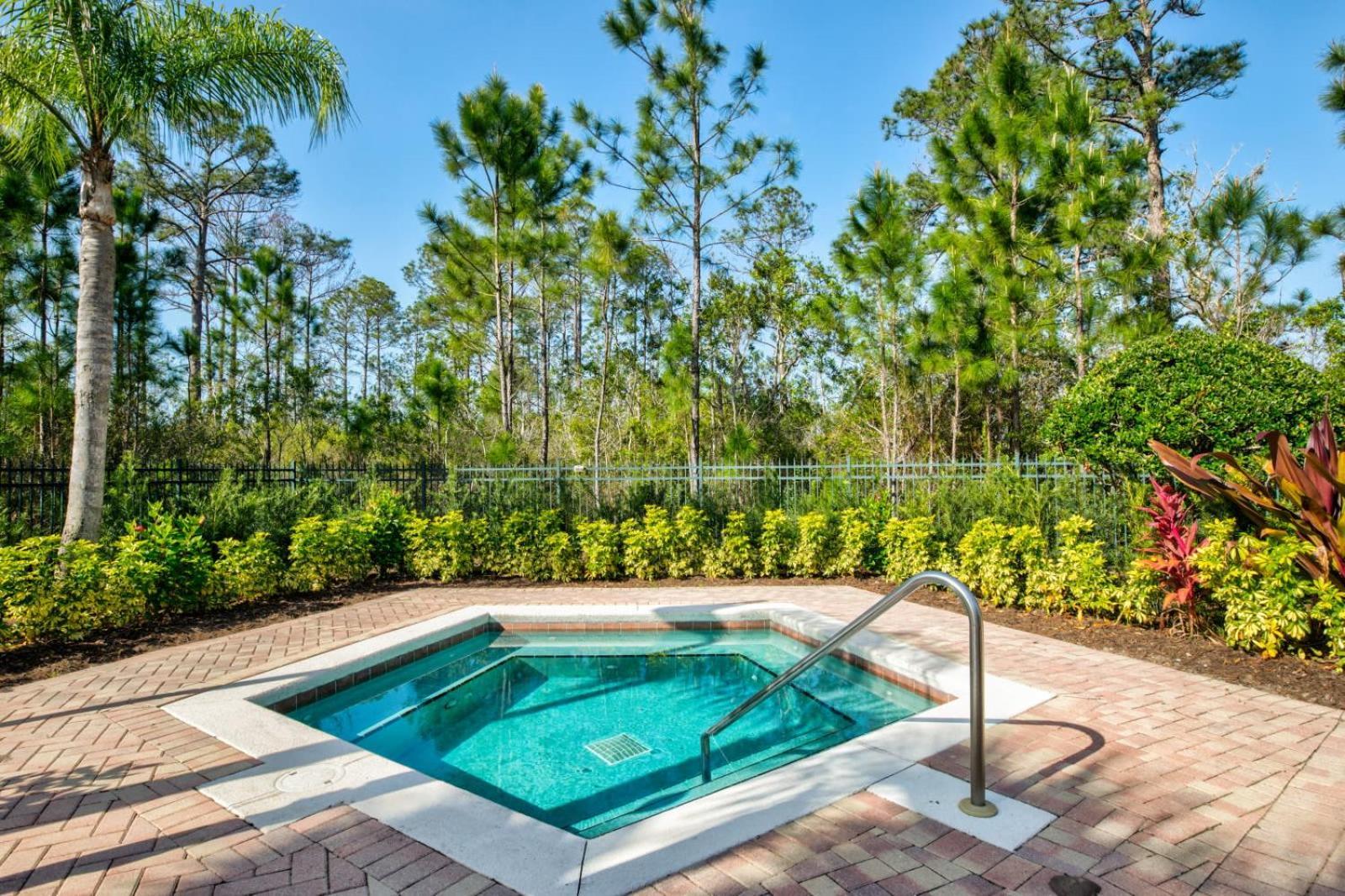 Casa de férias Upscale 3br Near - Pool And Hot Tub!